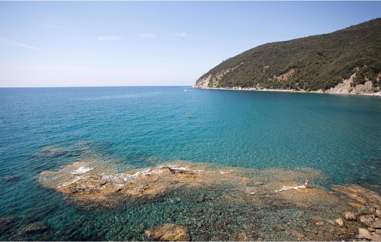 Nice Apartment In Moneglia With House Sea View Exteriér fotografie