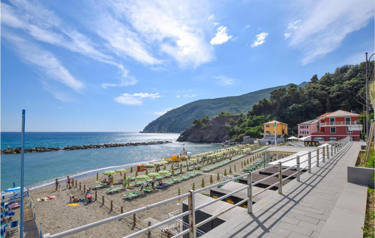 Nice Apartment In Moneglia With House Sea View Exteriér fotografie